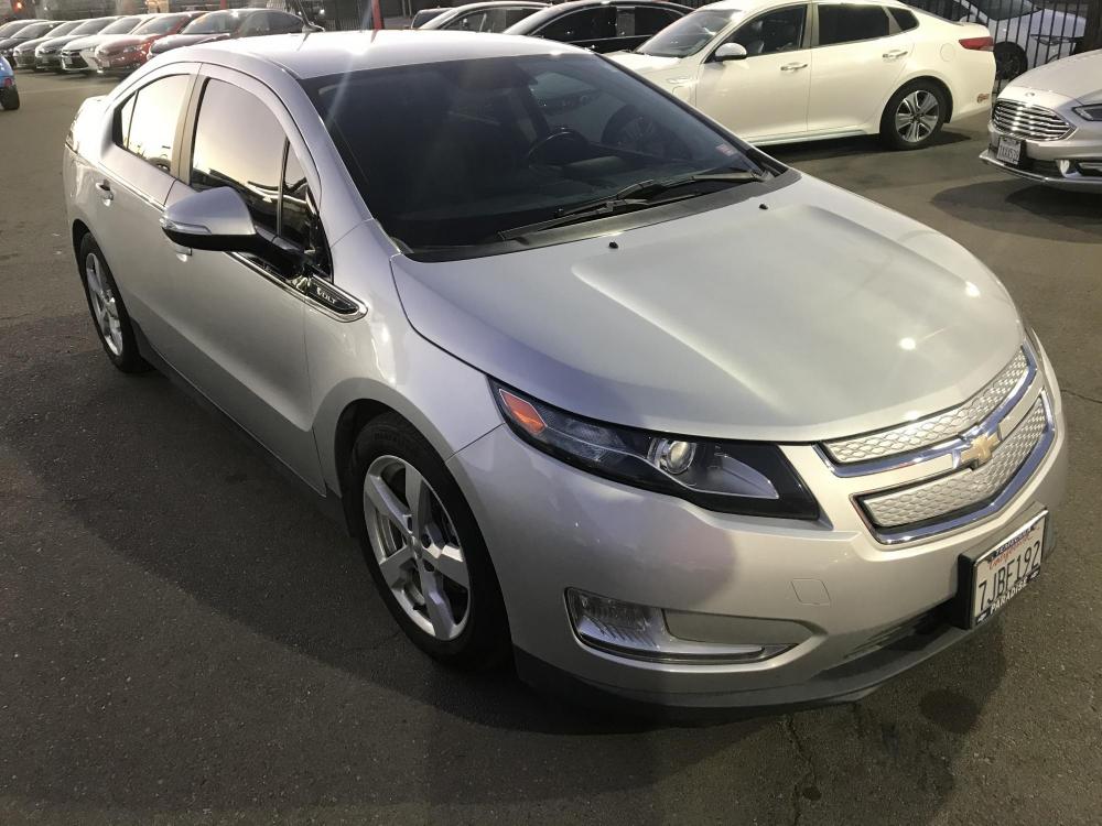 2014 SILVER Chevrolet Volt Standard w/ LEP (1G1RE6E46EU) with an ELECTRIC engine, Continuously Variable Transmission transmission, located at 744 E Miner Ave, Stockton, CA, 95202, (209) 944-5770, 37.956863, -121.282082 - Photo #0