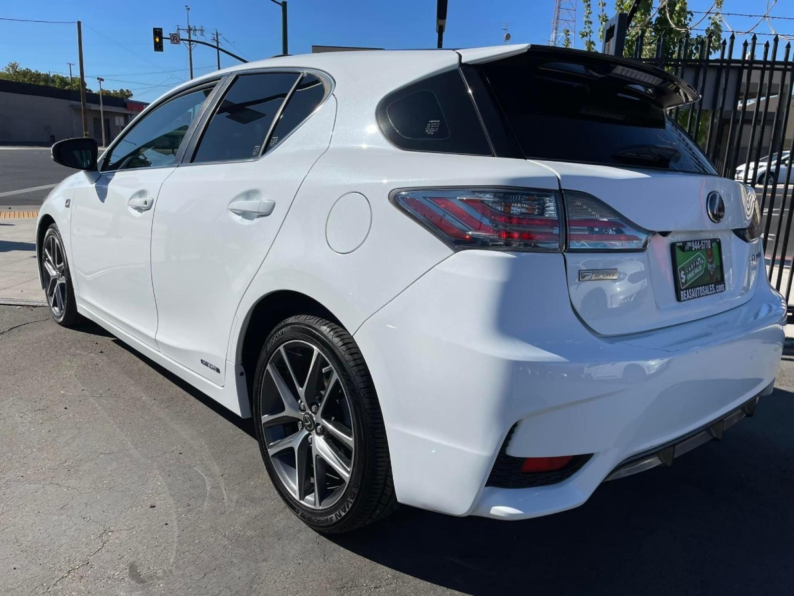 2015 WHITE Lexus CT 200h Base (JTHKD5BH0F2) with an 1.8L L4 HYBRID engine, Continuously Variable Transmission transmission, located at 744 E Miner Ave, Stockton, CA, 95202, (209) 944-5770, 37.956863, -121.282082 - Photo #6