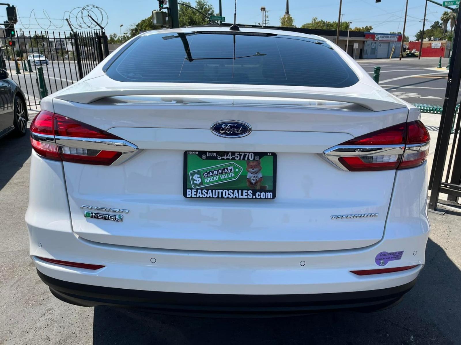 2019 WHITE Ford Fusion Energi Titanium (3FA6P0SU3KR) with an 2.0L L4 DOHC 16V HYBRID engine, CVT transmission, located at 744 E Miner Ave, Stockton, CA, 95202, (209) 944-5770, 37.956863, -121.282082 - Photo #6