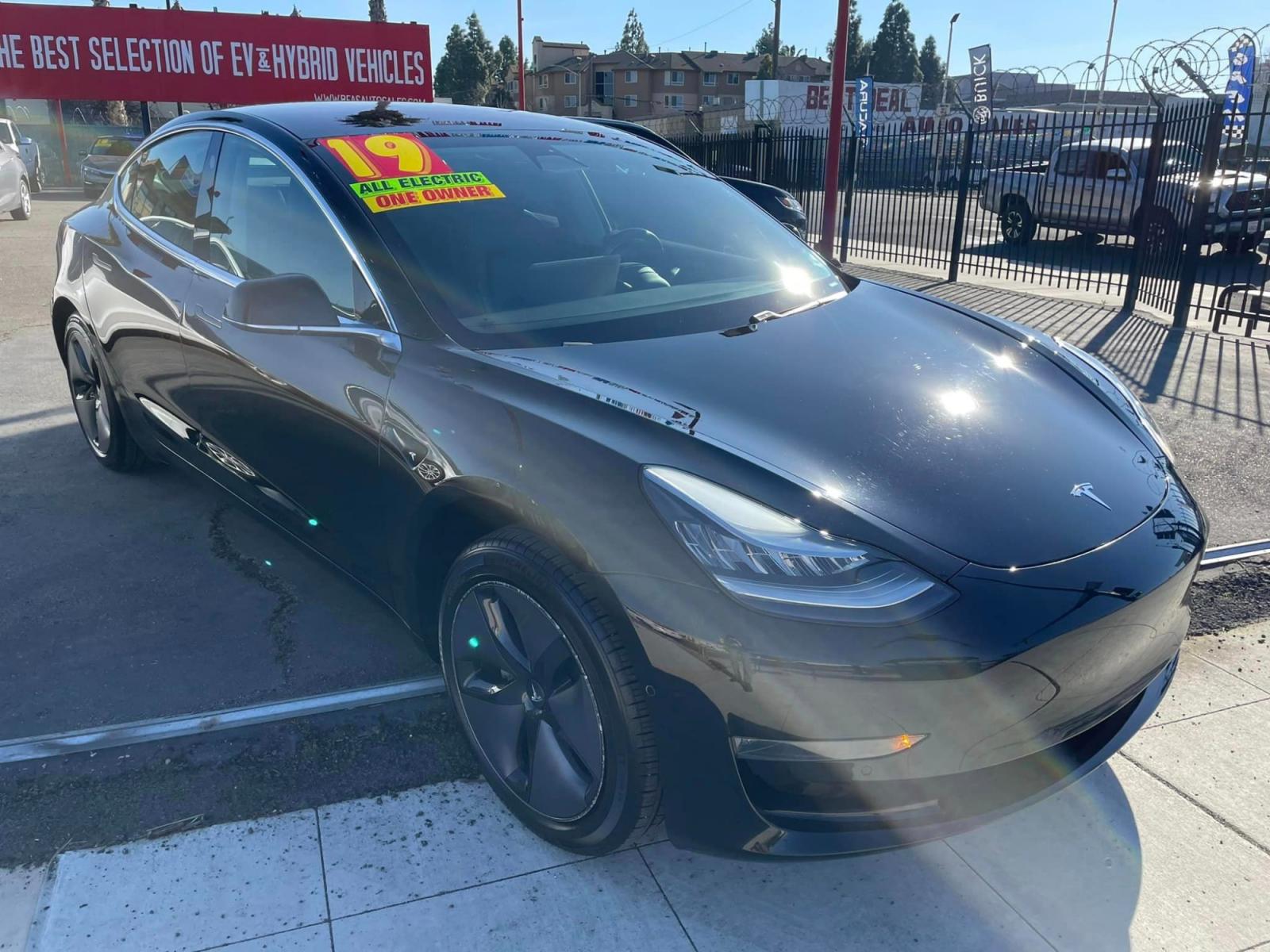 2019 BLACK Tesla Model 3 Standard Plus (5YJ3E1EA2KF) with an ELECTRIC engine, 1A transmission, located at 744 E Miner Ave, Stockton, CA, 95202, (209) 944-5770, 37.956863, -121.282082 - Photo #1