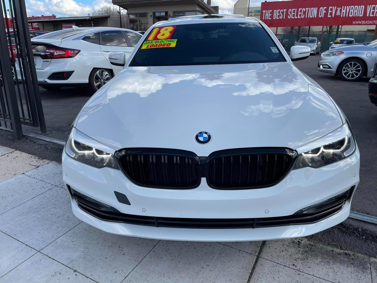 2018 WHITE BMW 5-Series 530e iPerformance (WBAJA9C55JB) with an 2.0L L4 DOHC 16V TURBO HYBRID engine, 8A transmission, located at 744 E Miner Ave, Stockton, CA, 95202, (209) 944-5770, 37.956863, -121.282082 - Photo #2