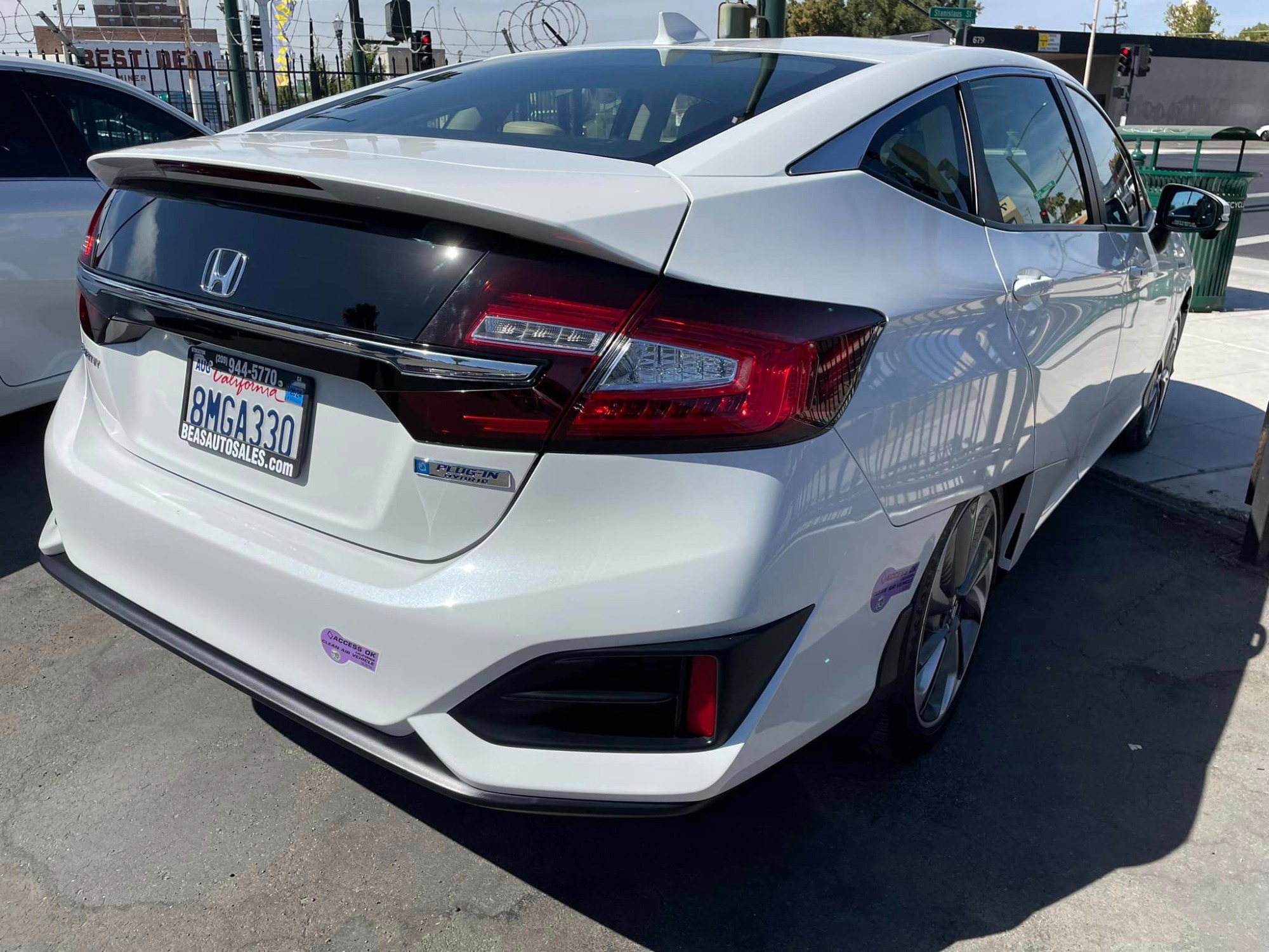 2019 WHITE Honda Clarity Plug-In Hybrid (JHMZC5F19KC) with an 1.5L L4 DOHC 16V HYBRID engine, CVT transmission, located at 744 E Miner Ave, Stockton, CA, 95202, (209) 944-5770, 37.956863, -121.282082 - *PLUS TAXES AND FEES - Photo #9