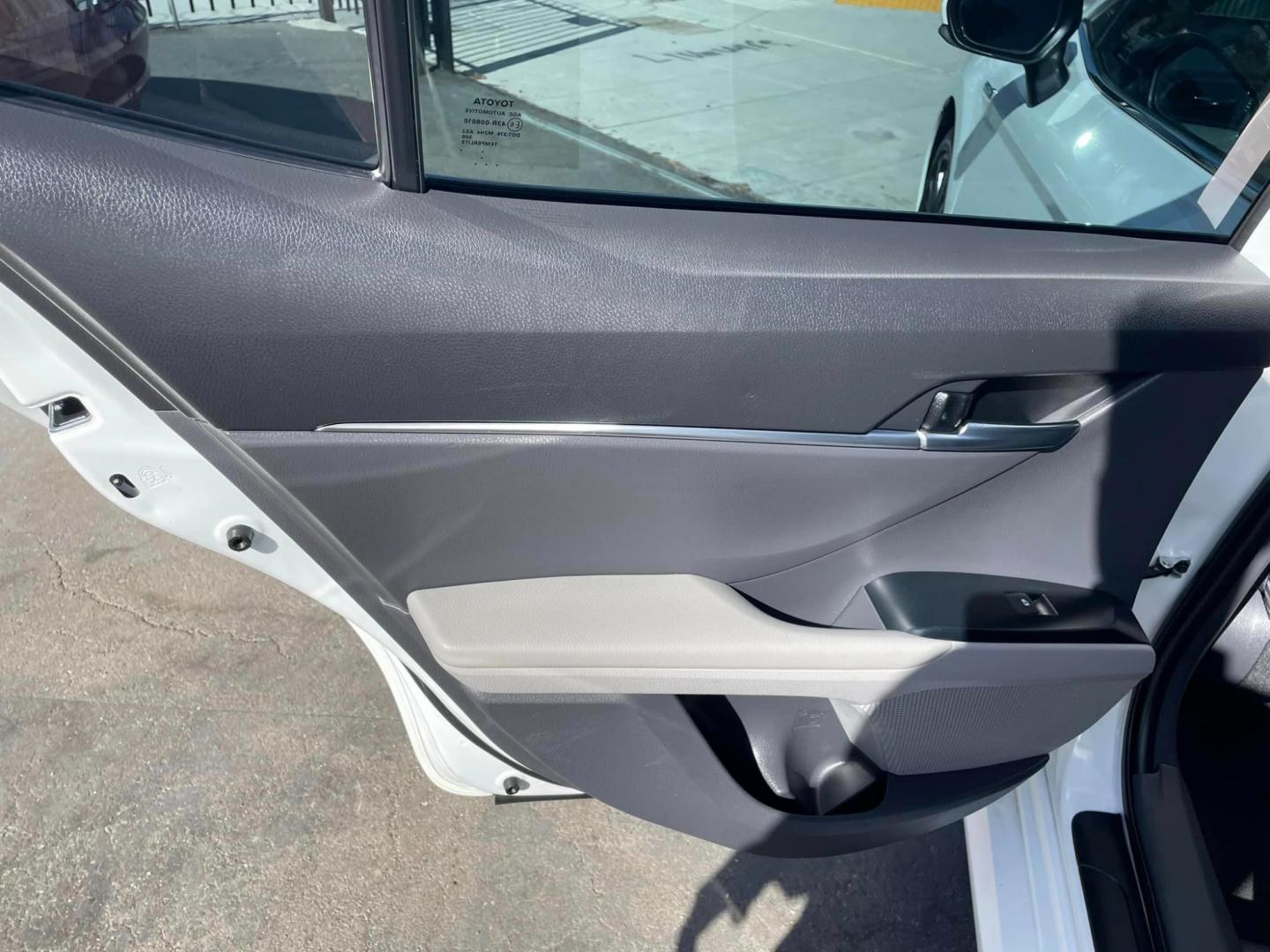 2020 WHITE /BLACK Toyota Camry Hybrid LE (4T1C31AK9LU) with an 2.5L L4 DOHC 16V HYBRID engine, CVT transmission, located at 744 E Miner Ave, Stockton, CA, 95202, (209) 944-5770, 37.956863, -121.282082 - Photo#10