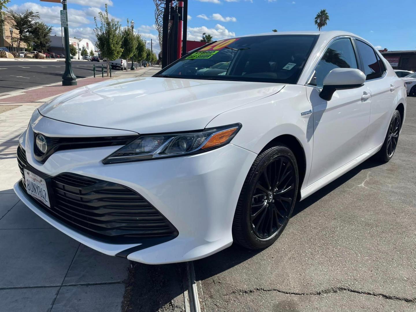 2020 WHITE /BLACK Toyota Camry Hybrid LE (4T1C31AK9LU) with an 2.5L L4 DOHC 16V HYBRID engine, CVT transmission, located at 744 E Miner Ave, Stockton, CA, 95202, (209) 944-5770, 37.956863, -121.282082 - Photo#3