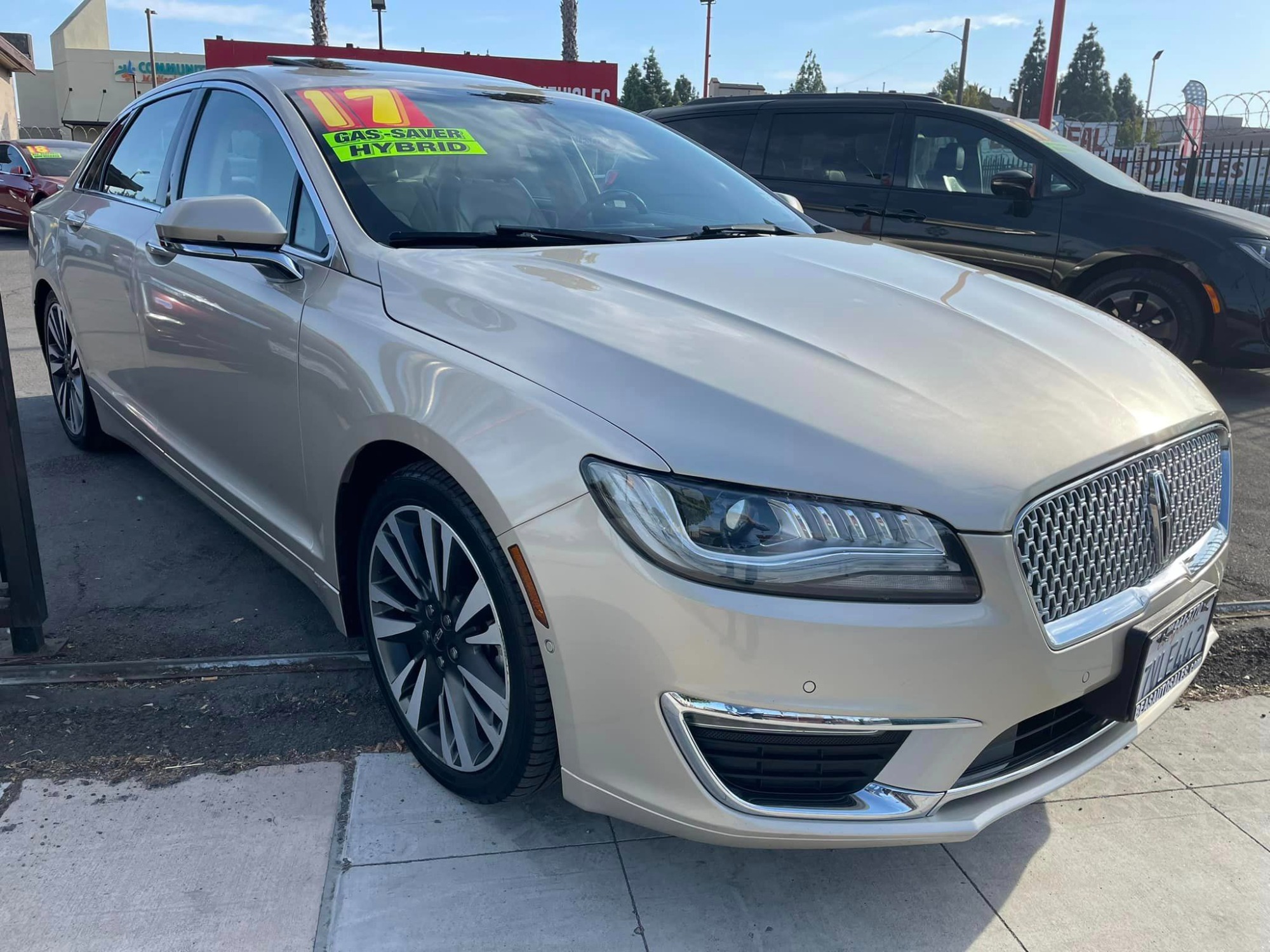 photo of 2017 Lincoln MKZ Hybrid Reserve Sedan 