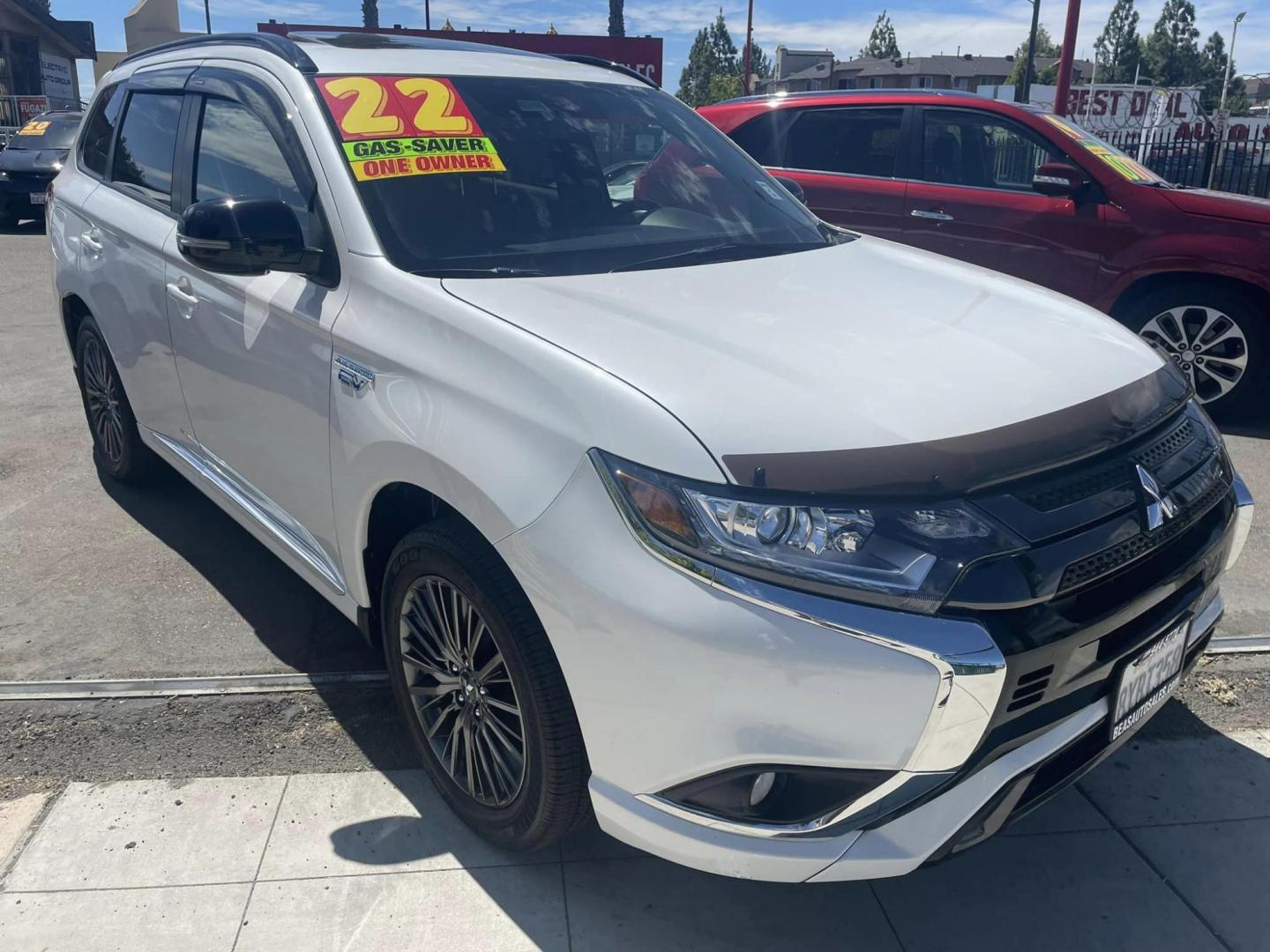 2022 WHITE /BLACK Mitsubishi Outlander PHEV SEL (JA4J2VA78NZ) with an 2.0L L4 DOHC 16V HYBRID engine, 1A transmission, located at 744 E Miner Ave, Stockton, CA, 95202, (209) 944-5770, 37.956863, -121.282082 - Photo#0