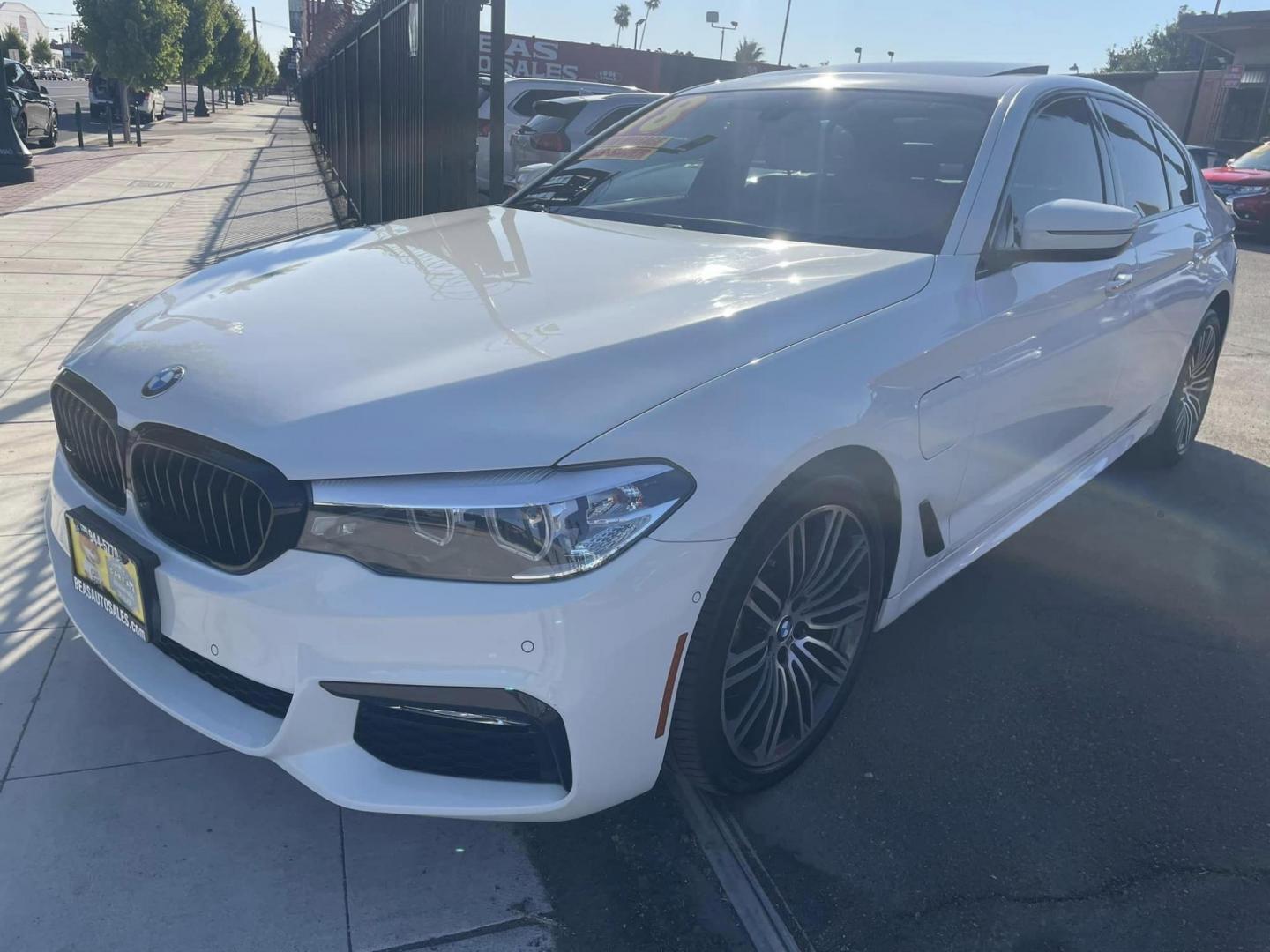 2018 BMW 5-Series 530e iPerformance (WBAJA9C54JB) with an 2.0L L4 DOHC 16V TURBO HYBRID engine, 8A transmission, located at 744 E Miner Ave, Stockton, CA, 95202, (209) 944-5770, 37.956863, -121.282082 - Photo#3