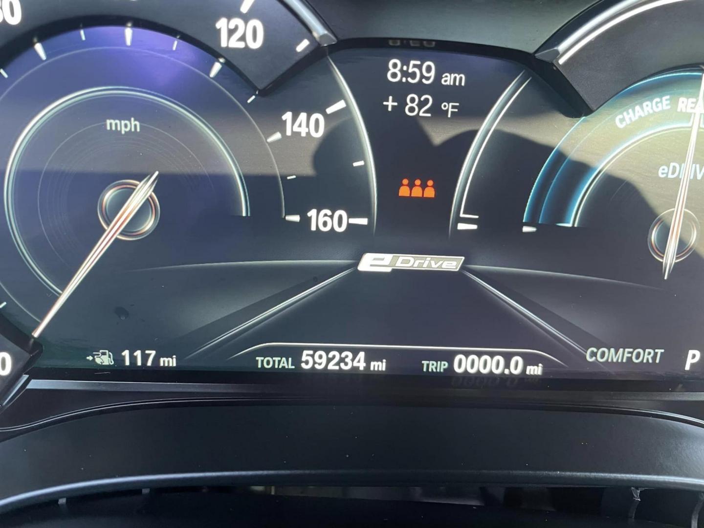 2018 BMW 5-Series 530e iPerformance (WBAJA9C54JB) with an 2.0L L4 DOHC 16V TURBO HYBRID engine, 8A transmission, located at 744 E Miner Ave, Stockton, CA, 95202, (209) 944-5770, 37.956863, -121.282082 - Photo#9