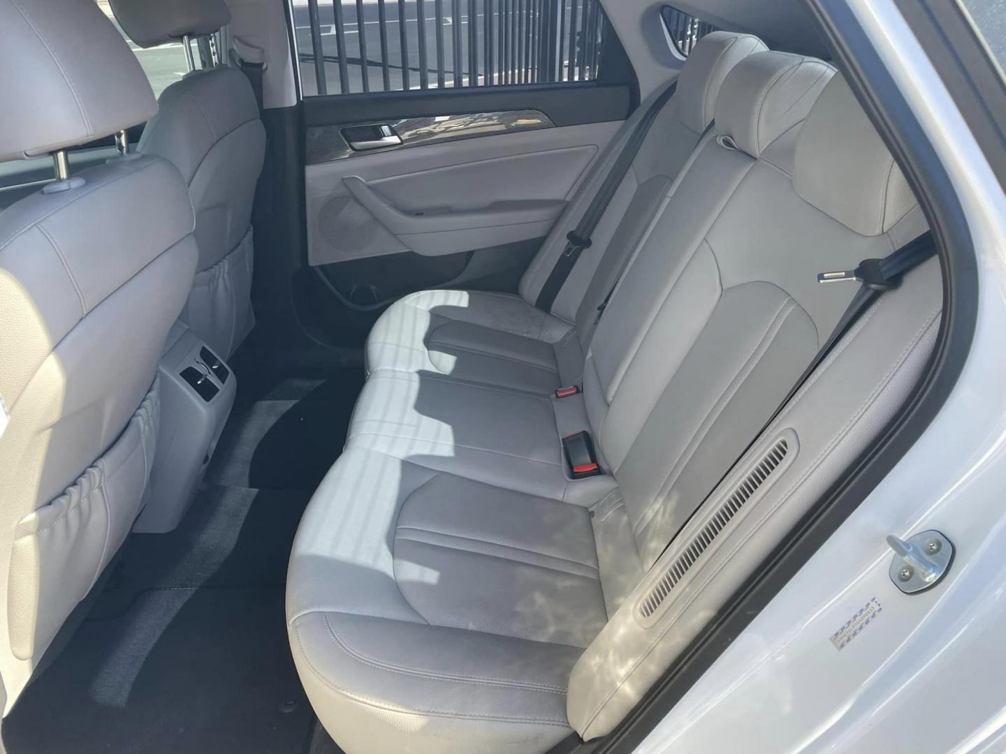 2019 Hyundai Sonata Plug-In Limited (KMHE54L25KA) with an 2.0L L4 DOHC 16V HYBRID engine, 6A transmission, located at 744 E Miner Ave, Stockton, CA, 95202, (209) 944-5770, 37.956863, -121.282082 - Photo#7