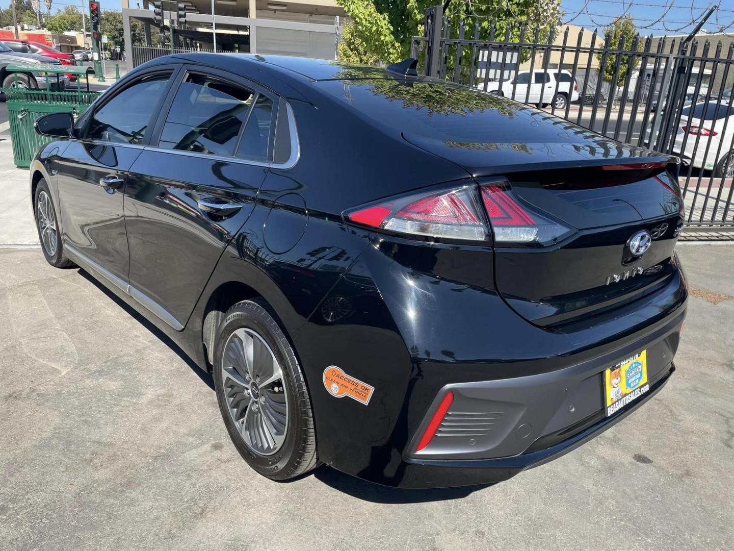 2020 BLACK /BLACK Hyundai Ioniq Plug-In Hybrid Limited (KMHCX5LDXLU) with an 1.6L L4 DOHC 16V HYBRID engine, 6A transmission, located at 744 E Miner Ave, Stockton, CA, 95202, (209) 944-5770, 37.956863, -121.282082 - Photo#12