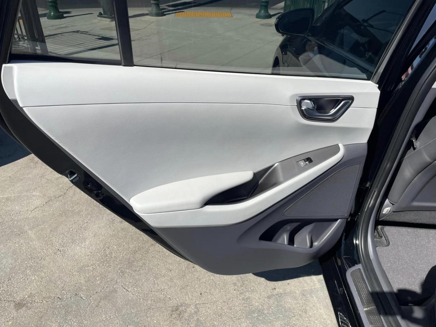 2020 BLACK /BLACK Hyundai Ioniq Plug-In Hybrid Limited (KMHCX5LDXLU) with an 1.6L L4 DOHC 16V HYBRID engine, 6A transmission, located at 744 E Miner Ave, Stockton, CA, 95202, (209) 944-5770, 37.956863, -121.282082 - Photo#10