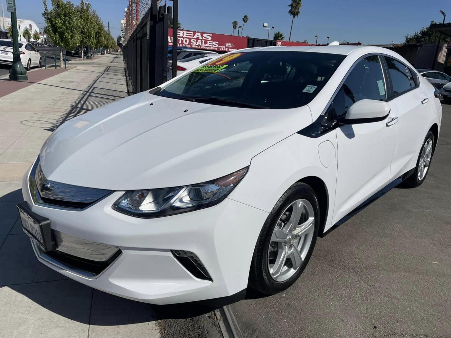 2019 WHITE Chevrolet Volt LT (1G1RC6S58KU) with an 1.5L L4 DOHC 16V engine, CVT transmission, located at 744 E Miner Ave, Stockton, CA, 95202, (209) 944-5770, 37.956863, -121.282082 - Photo#3