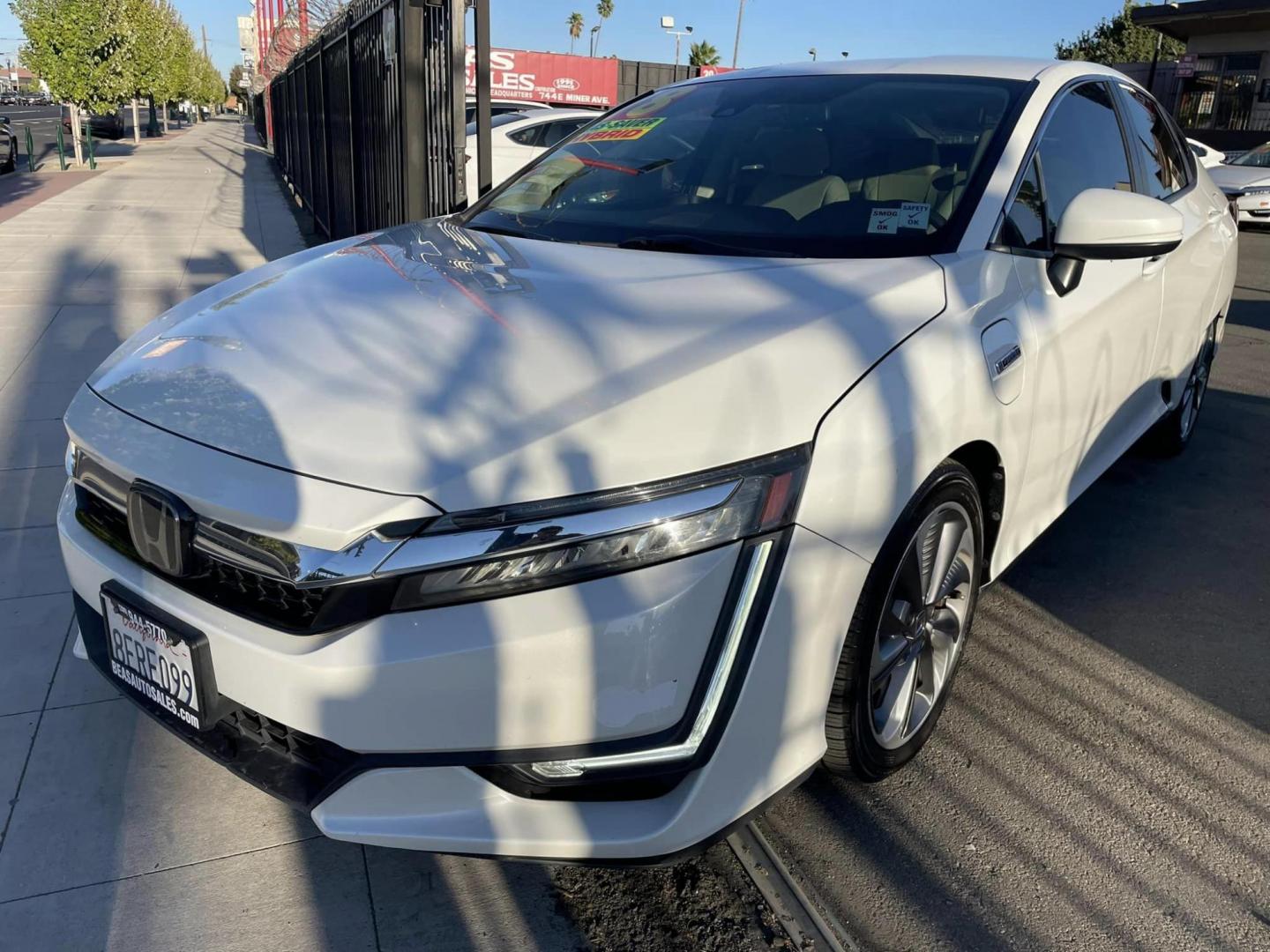 2018 WHITE Honda Clarity Plug-In Hybrid (JHMZC5F19JC) with an 1.5L L4 DOHC 16V HYBRID engine, CVT transmission, located at 744 E Miner Ave, Stockton, CA, 95202, (209) 944-5770, 37.956863, -121.282082 - Photo#3