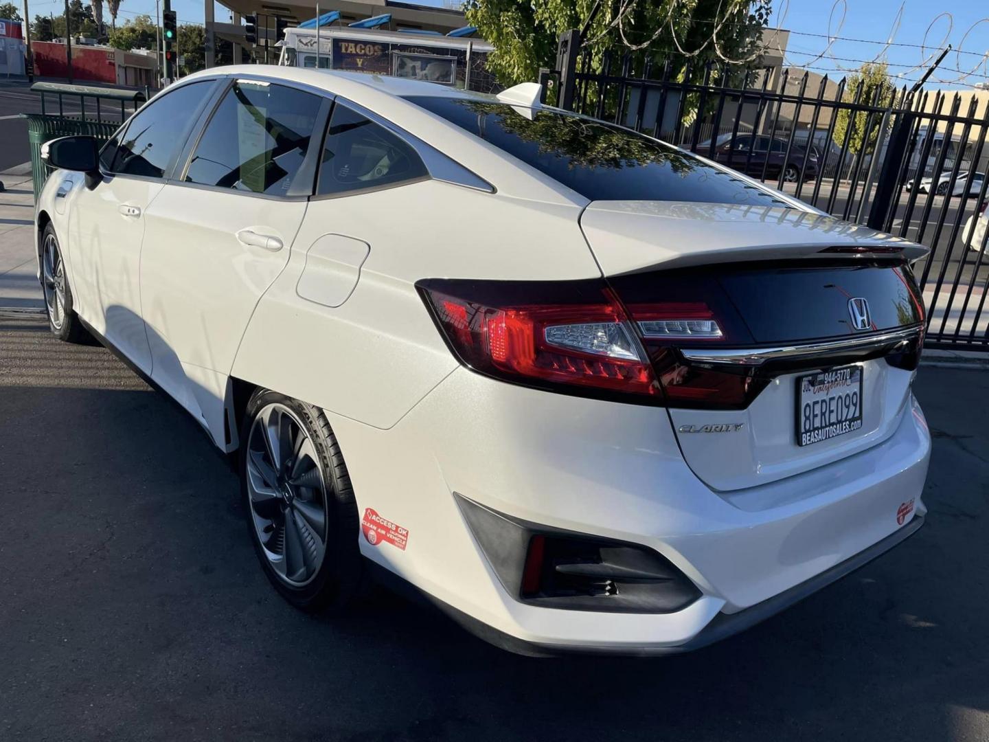 2018 WHITE Honda Clarity Plug-In Hybrid (JHMZC5F19JC) with an 1.5L L4 DOHC 16V HYBRID engine, CVT transmission, located at 744 E Miner Ave, Stockton, CA, 95202, (209) 944-5770, 37.956863, -121.282082 - Photo#12