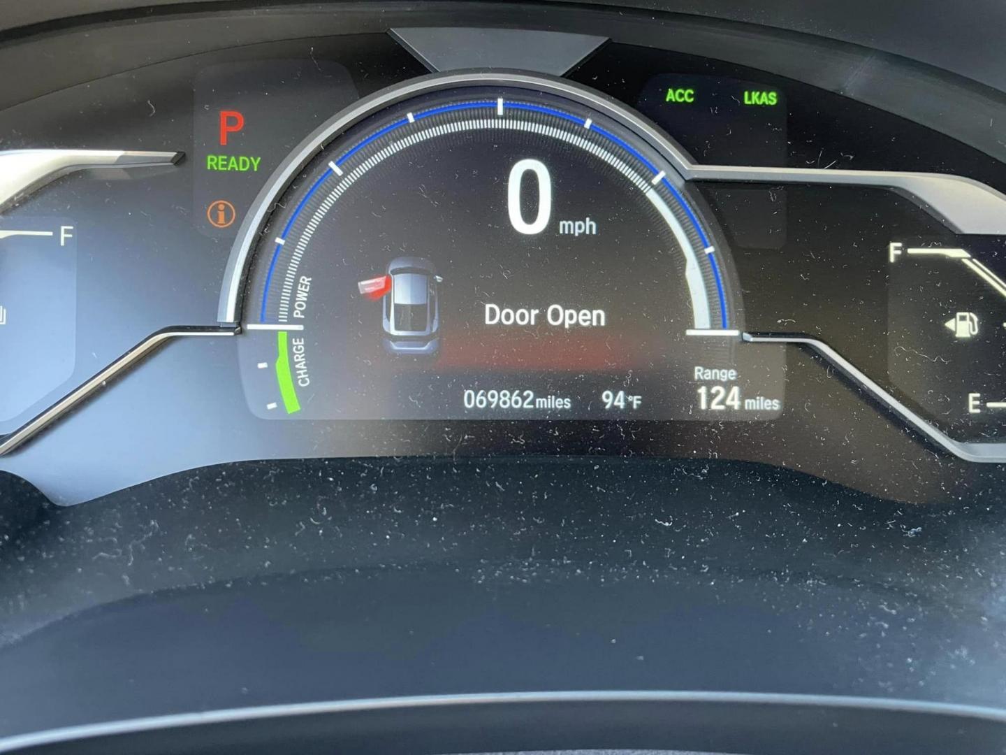 2018 WHITE Honda Clarity Plug-In Hybrid (JHMZC5F19JC) with an 1.5L L4 DOHC 16V HYBRID engine, CVT transmission, located at 744 E Miner Ave, Stockton, CA, 95202, (209) 944-5770, 37.956863, -121.282082 - Photo#8