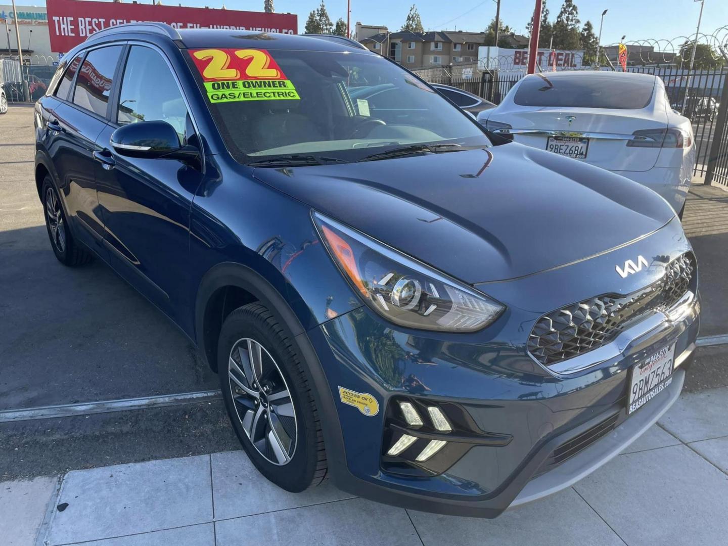2022 Kia Niro Plug In Hybrid EX (KNDCD3LD2N5) , 6A transmission, located at 744 E Miner Ave, Stockton, CA, 95202, (209) 944-5770, 37.956863, -121.282082 - Photo#0