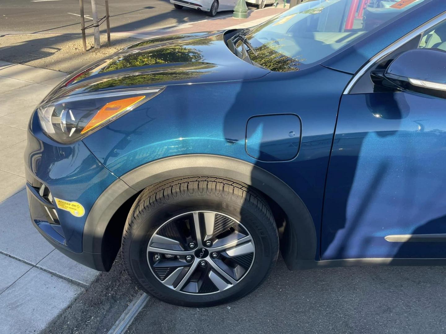 2022 Kia Niro Plug In Hybrid EX (KNDCD3LD2N5) , 6A transmission, located at 744 E Miner Ave, Stockton, CA, 95202, (209) 944-5770, 37.956863, -121.282082 - Photo#4