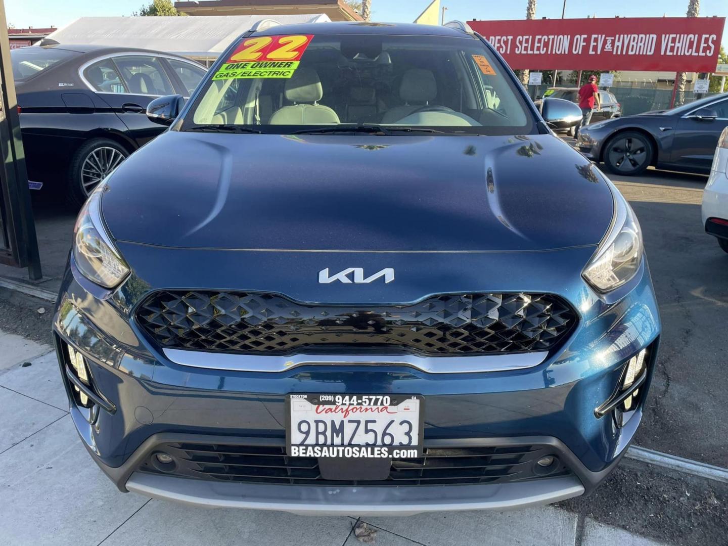 2022 Kia Niro Plug In Hybrid EX (KNDCD3LD2N5) , 6A transmission, located at 744 E Miner Ave, Stockton, CA, 95202, (209) 944-5770, 37.956863, -121.282082 - Photo#2
