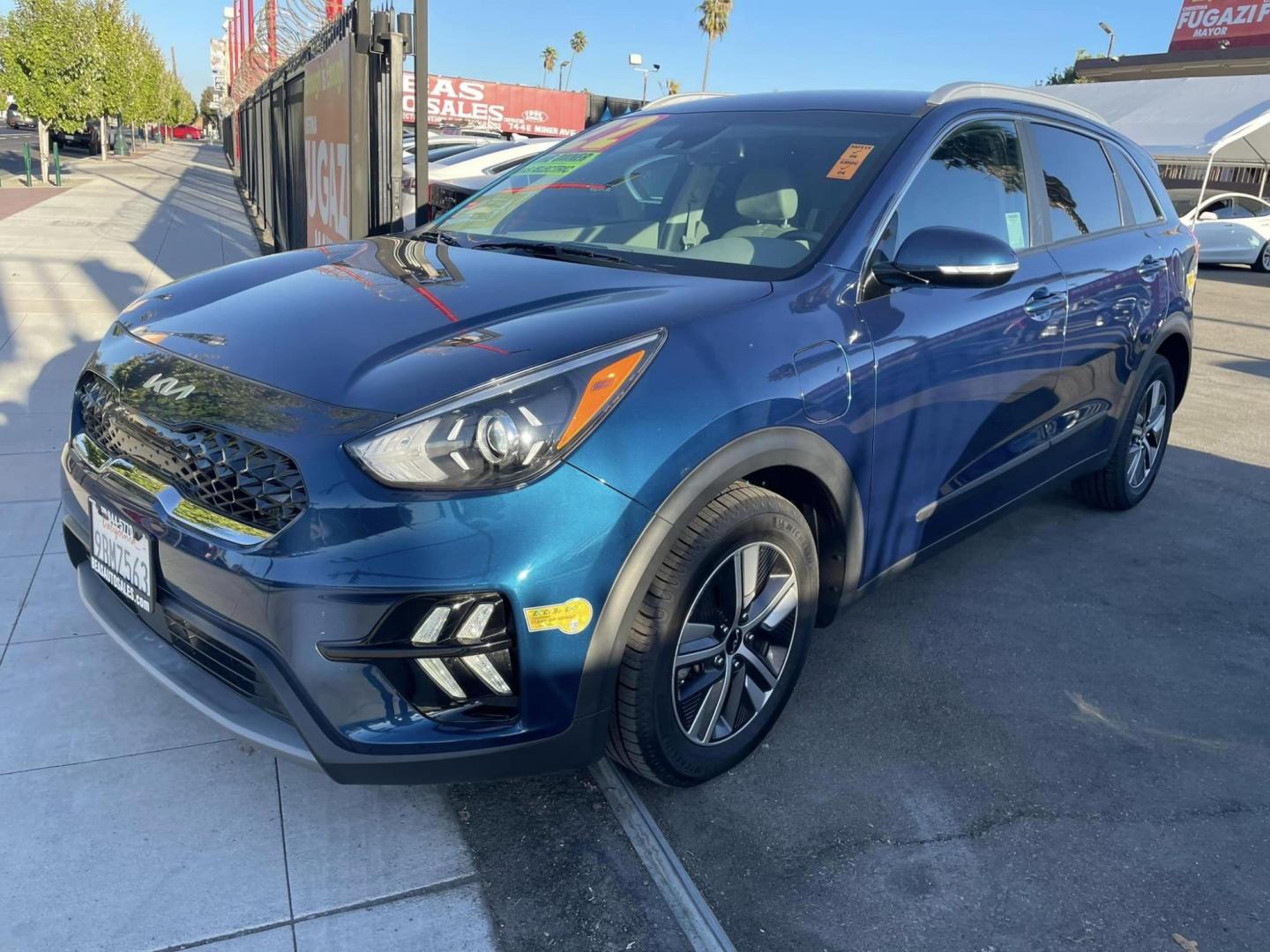 2022 Kia Niro Plug In Hybrid EX (KNDCD3LD2N5) , 6A transmission, located at 744 E Miner Ave, Stockton, CA, 95202, (209) 944-5770, 37.956863, -121.282082 - Photo#3