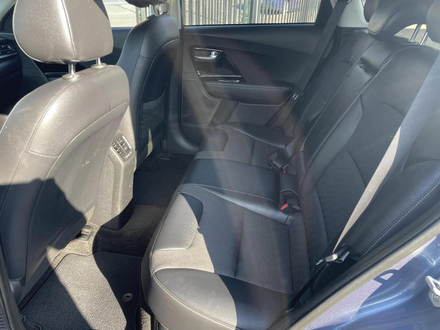 2020 Blue Kia Niro Plug In Hybrid EX (KNDCD3LD4L5) , 6A transmission, located at 744 E Miner Ave, Stockton, CA, 95202, (209) 944-5770, 37.956863, -121.282082 - PLUS TAXES AND FEES NO CHARGER AVAILABE SIN CARGADOR DISPONIBLE - Photo#9