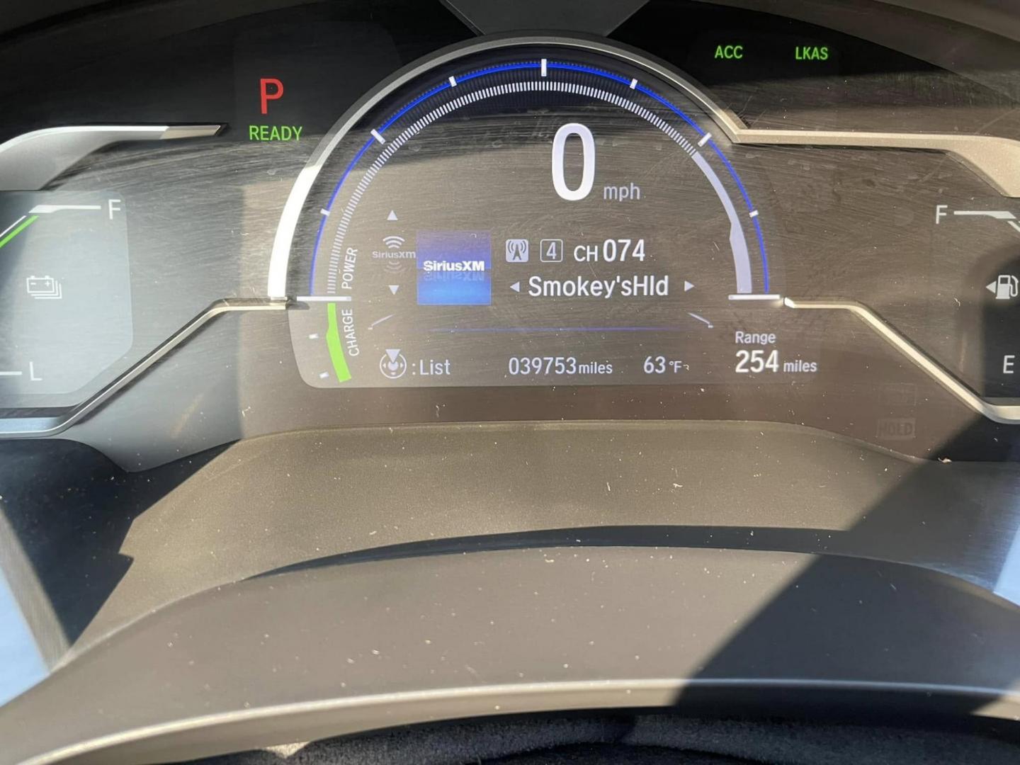 2018 Honda Clarity Plug-In Hybrid (JHMZC5F16JC) with an 1.5L L4 DOHC 16V HYBRID engine, CVT transmission, located at 744 E Miner Ave, Stockton, CA, 95202, (209) 944-5770, 37.956863, -121.282082 - PLUS TAXES AND FEES - Photo#11