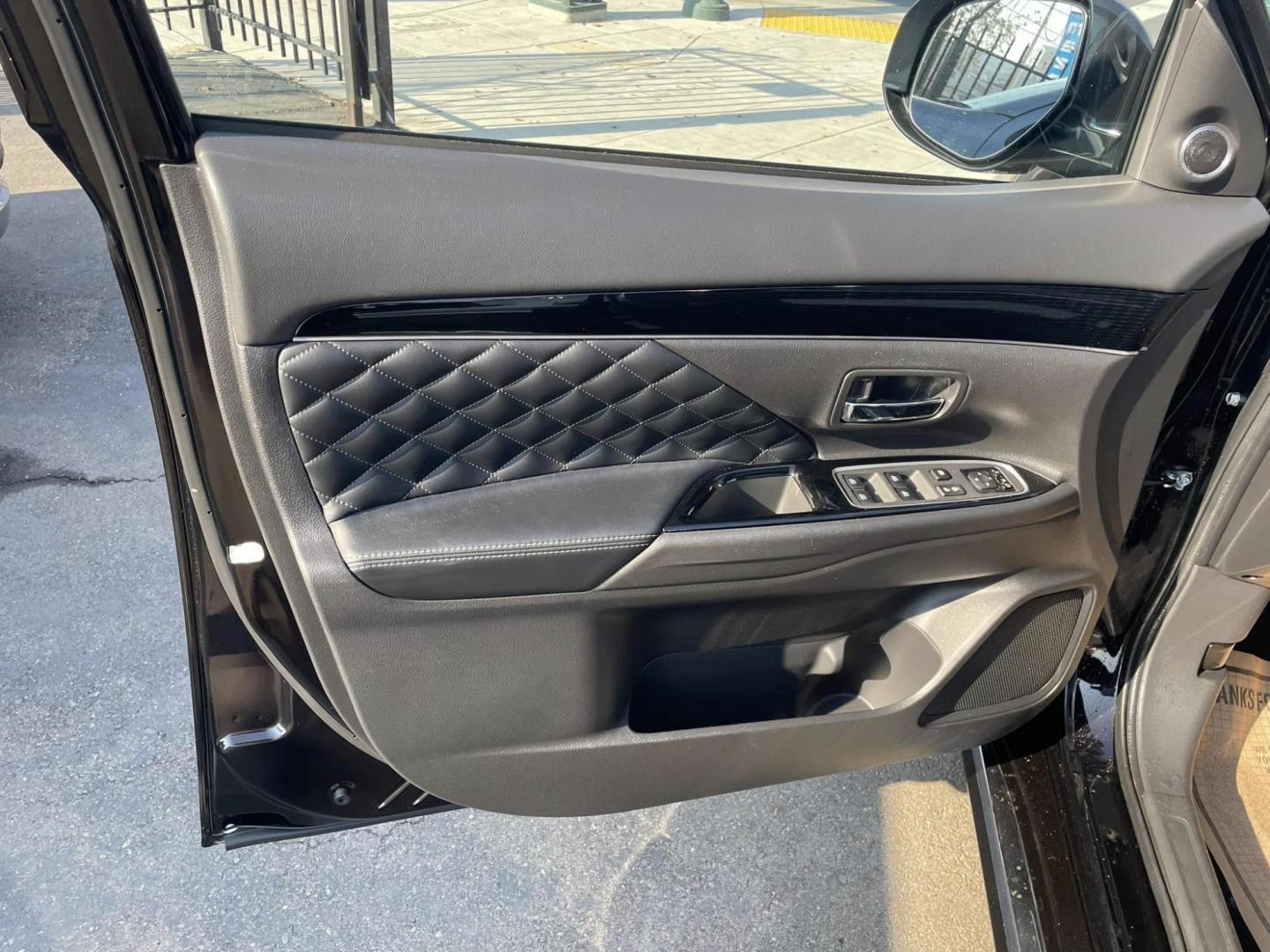 2021 RUBY BLACK Mitsubishi Outlander PHEV SEL (JA4J2VA72MZ) with an 2.0L L4 DOHC 16V HYBRID engine, 1A transmission, located at 744 E Miner Ave, Stockton, CA, 95202, (209) 944-5770, 37.956863, -121.282082 - Photo#3