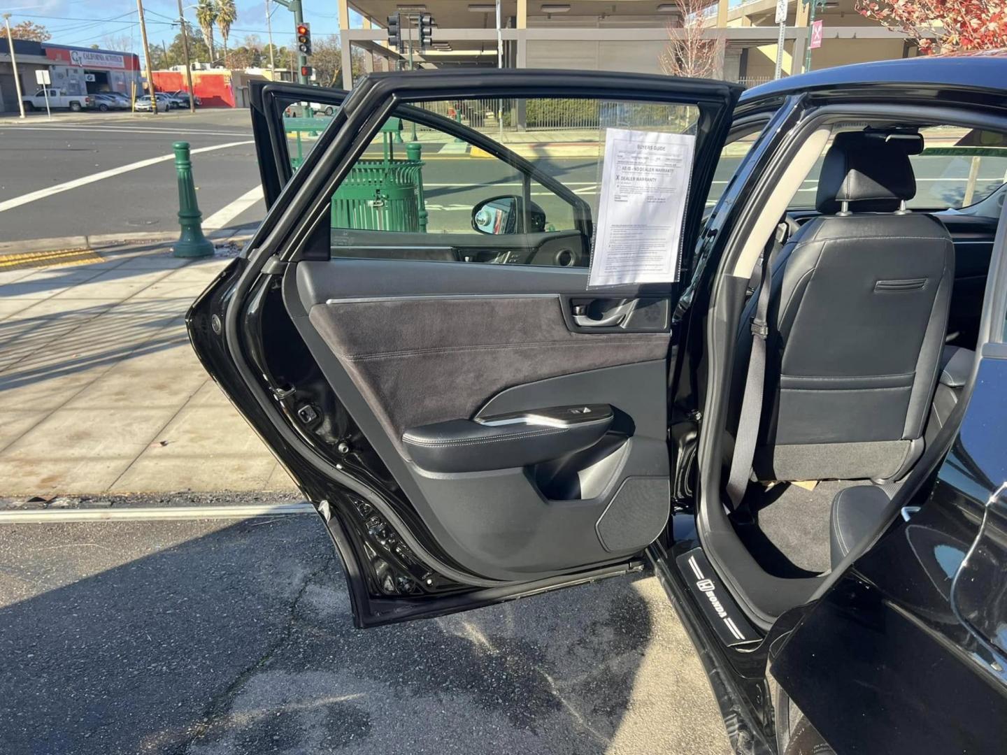 2019 WHITE Honda Clarity Touring Plug-In Hybrid (JHMZC5F30KC) with an 1.5L L4 DOHC 16V HYBRID engine, CVT transmission, located at 744 E Miner Ave, Stockton, CA, 95202, (209) 944-5770, 37.956863, -121.282082 - PLUS TAXES AND FEES - Photo#8