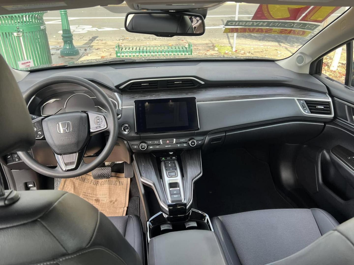 2019 BLACK Honda Clarity Plug-In Hybrid (JHMZC5F19KC) with an 1.5L L4 DOHC 16V HYBRID engine, CVT transmission, located at 744 E Miner Ave, Stockton, CA, 95202, (209) 944-5770, 37.956863, -121.282082 - PLUS TAXES AND FEES NO CHARGER AVAILABE SIN CARGADOR DISPONIBLE - Photo#7