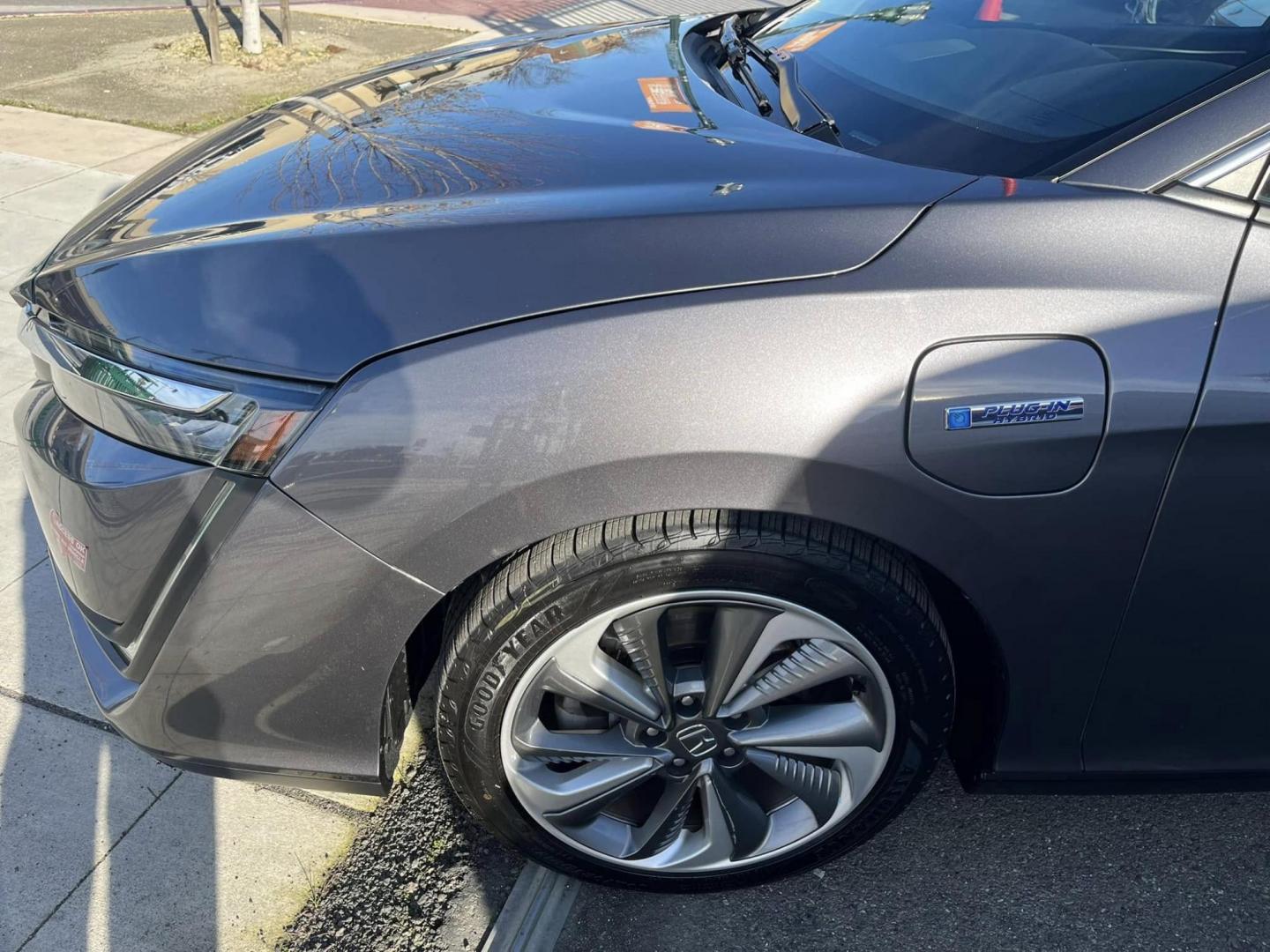 2018 DARK GRAY Honda Clarity Plug-In Hybrid (JHMZC5F18JC) with an 1.5L L4 DOHC 16V HYBRID engine, CVT transmission, located at 744 E Miner Ave, Stockton, CA, 95202, (209) 944-5770, 37.956863, -121.282082 - Photo#4