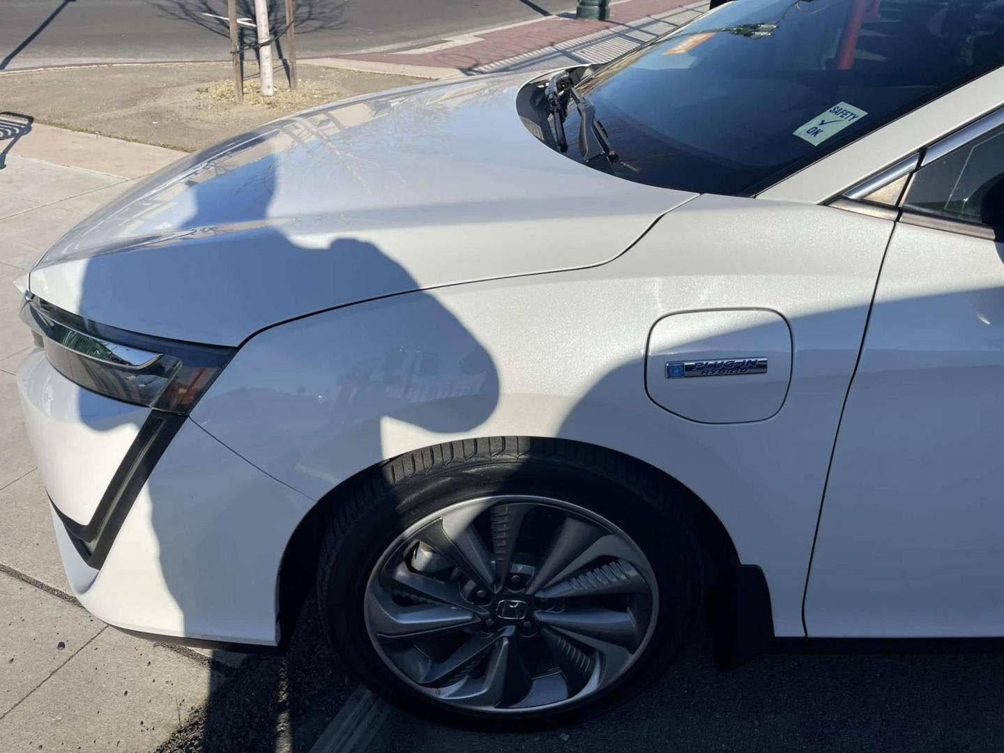 2019 WHITE Honda Clarity Plug-In Hybrid (JHMZC5F14KC) with an 1.5L L4 DOHC 16V HYBRID engine, CVT transmission, located at 744 E Miner Ave, Stockton, CA, 95202, (209) 944-5770, 37.956863, -121.282082 - PLUS TAXES AND FEES - Photo#4