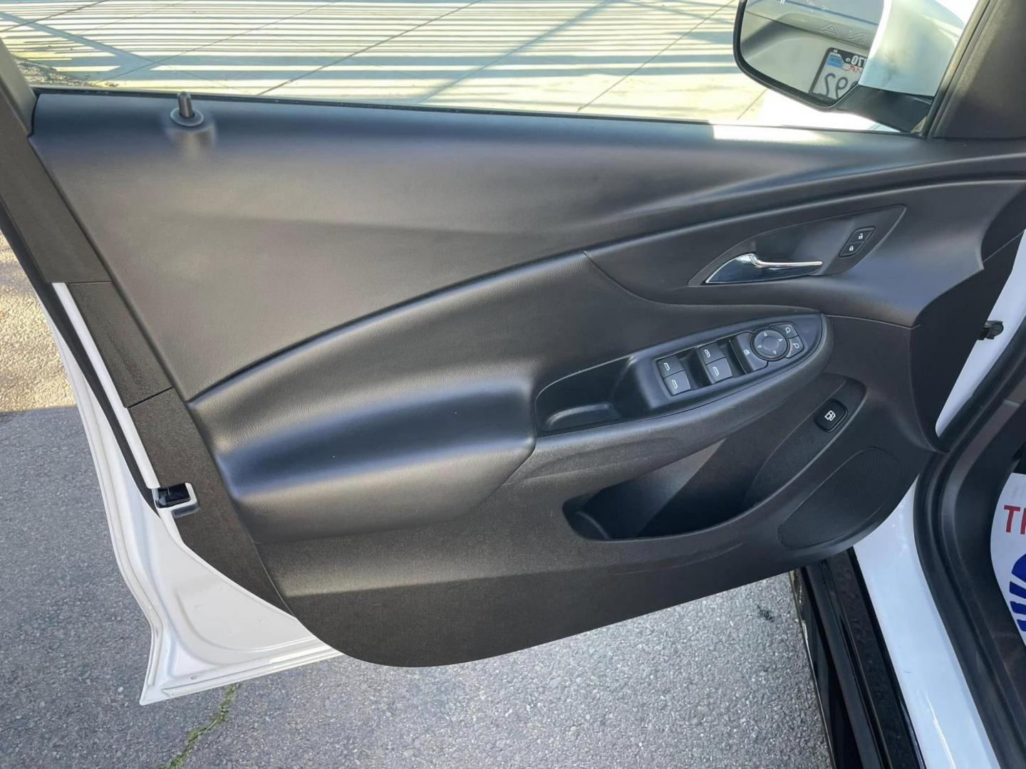 2018 WHITE Chevrolet Volt LT (1G1RC6S51JU) with an 1.5L L4 DOHC 16V engine, CVT transmission, located at 744 E Miner Ave, Stockton, CA, 95202, (209) 944-5770, 37.956863, -121.282082 - Photo#5