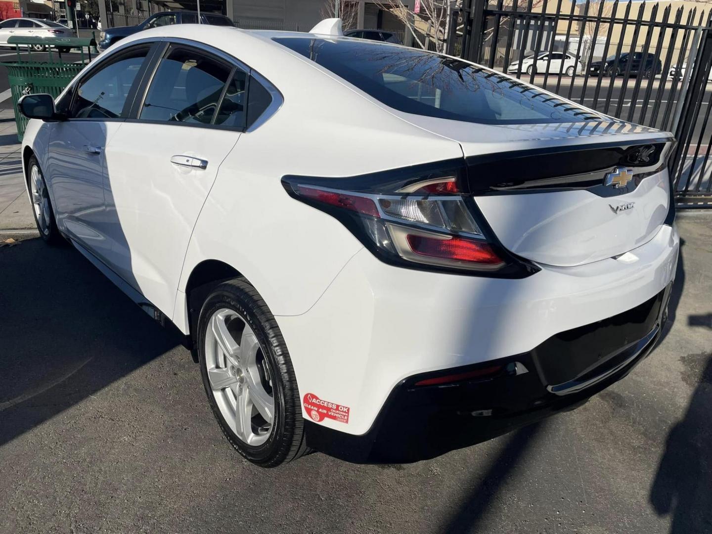 2018 WHITE Chevrolet Volt LT (1G1RC6S51JU) with an 1.5L L4 DOHC 16V engine, CVT transmission, located at 744 E Miner Ave, Stockton, CA, 95202, (209) 944-5770, 37.956863, -121.282082 - Photo#11