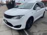 2020 WHITE Chrysler Pacifica Hybrid Touring L (2C4RC1L75LR) with an 3.6L V6 DOHC 24V HYBRID engine, CVT transmission, located at 744 E Miner Ave, Stockton, CA, 95202, (209) 944-5770, 37.956863, -121.282082 - PLUS TAXES AND FEES NO CHARGER AVAILABE SIN CARGADOR DISPONIBLE - Photo#3
