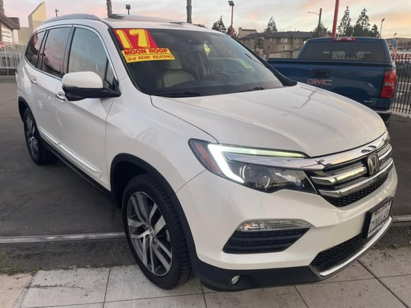 2017 WHITE Honda Pilot Touring 2WD (5FNYF5H97HB) with an 3.5L V6 SOHC 24V engine, 9A transmission, located at 744 E Miner Ave, Stockton, CA, 95202, (209) 944-5770, 37.956863, -121.282082 - Photo#1
