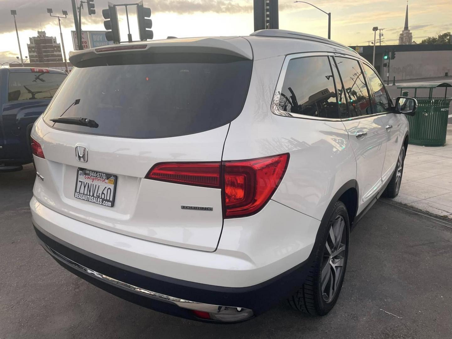 2017 WHITE Honda Pilot Touring 2WD (5FNYF5H97HB) with an 3.5L V6 SOHC 24V engine, 9A transmission, located at 744 E Miner Ave, Stockton, CA, 95202, (209) 944-5770, 37.956863, -121.282082 - Photo#14