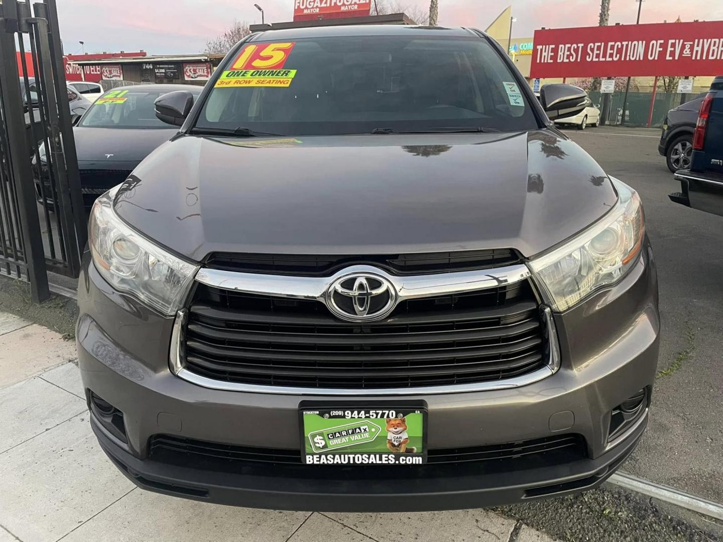 2015 Toyota Highlander LE FWD V6 (5TDZKRFH7FS) with an 3.5L V6 DOHC 24V engine, 6-Speed Automatic transmission, located at 744 E Miner Ave, Stockton, CA, 95202, (209) 944-5770, 37.956863, -121.282082 - PLUS TAXES AND FEES - Photo#1