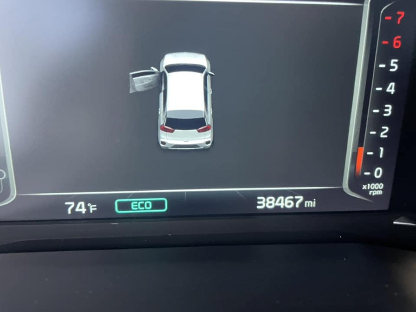 2020 Kia Niro Plug In Hybrid EX (KNDCD3LD1L5) , 6A transmission, located at 744 E Miner Ave, Stockton, CA, 95202, (209) 944-5770, 37.956863, -121.282082 - PLUS TAXES AND FEES NO CHARGER AVAILABLE - Photo#8