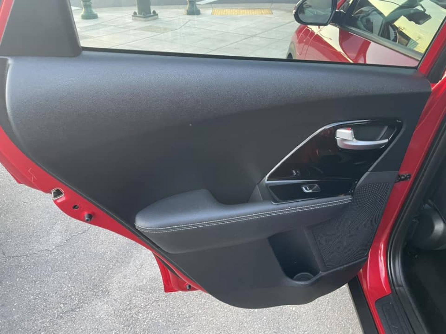 2020 Kia Niro Plug In Hybrid EX (KNDCD3LD1L5) , 6A transmission, located at 744 E Miner Ave, Stockton, CA, 95202, (209) 944-5770, 37.956863, -121.282082 - PLUS TAXES AND FEES NO CHARGER AVAILABLE - Photo#7