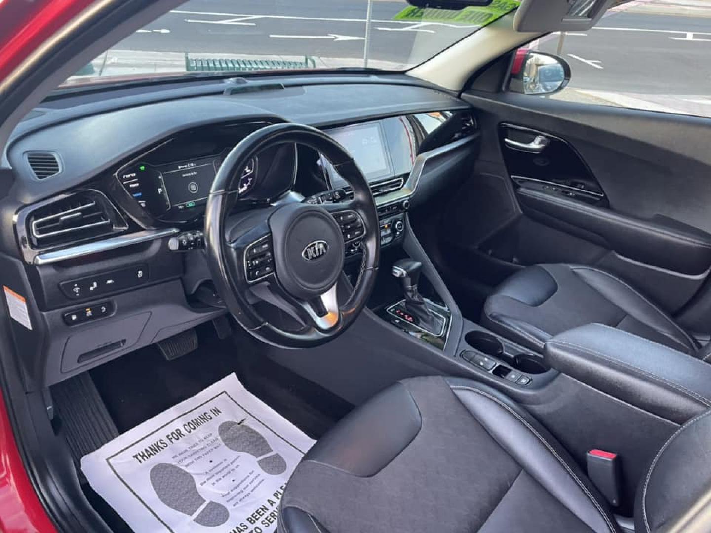 2020 Kia Niro Plug In Hybrid EX (KNDCD3LD1L5) , 6A transmission, located at 744 E Miner Ave, Stockton, CA, 95202, (209) 944-5770, 37.956863, -121.282082 - PLUS TAXES AND FEES NO CHARGER AVAILABLE - Photo#6