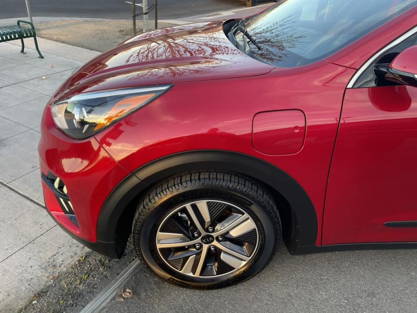 2020 Kia Niro Plug In Hybrid EX (KNDCD3LD1L5) , 6A transmission, located at 744 E Miner Ave, Stockton, CA, 95202, (209) 944-5770, 37.956863, -121.282082 - PLUS TAXES AND FEES NO CHARGER AVAILABLE - Photo#3