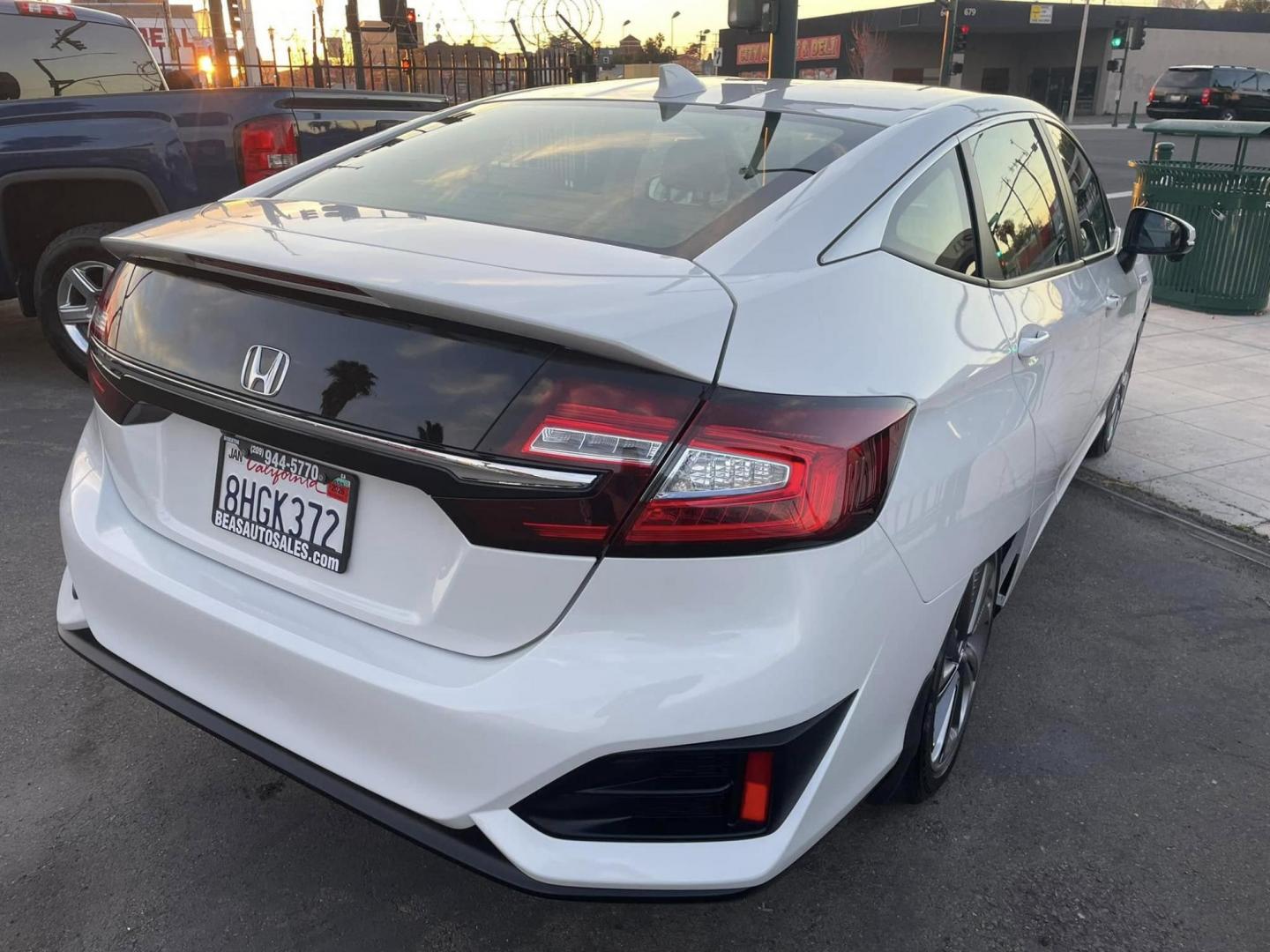 2018 WHITE Honda Clarity Plug-In Hybrid (JHMZC5F12JC) with an 1.5L L4 DOHC 16V HYBRID engine, CVT transmission, located at 744 E Miner Ave, Stockton, CA, 95202, (209) 944-5770, 37.956863, -121.282082 - PLUS TAXES AND FEES NO CHARGER AVAILABLE - Photo#13