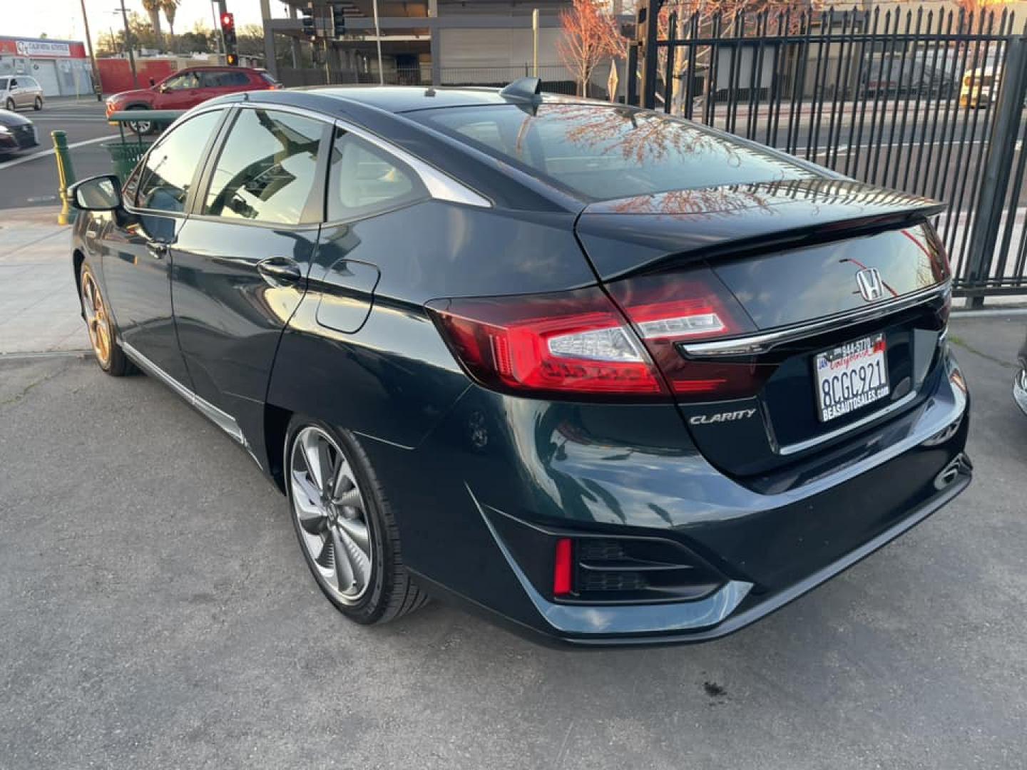 2018 Honda Clarity Plug-In Hybrid (JHMZC5F12JC) with an 1.5L L4 DOHC 16V HYBRID engine, CVT transmission, located at 744 E Miner Ave, Stockton, CA, 95202, (209) 944-5770, 37.956863, -121.282082 - PLUS TAXES AND FEES NO CHARGER AVAILABLE - Photo#11