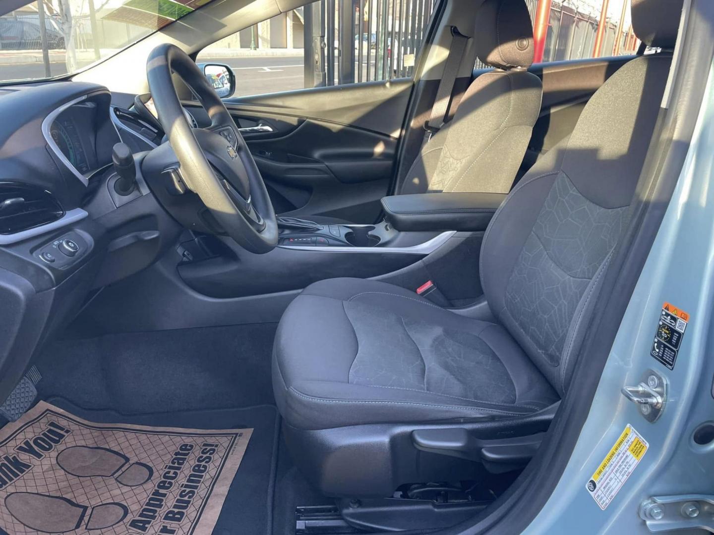 2018 Chevrolet Volt LT (1G1RC6S57JU) with an 1.5L L4 DOHC 16V engine, CVT transmission, located at 744 E Miner Ave, Stockton, CA, 95202, (209) 944-5770, 37.956863, -121.282082 - PLUS TAXES AND FEES NO CHARGER AVAILABLE - Photo#7