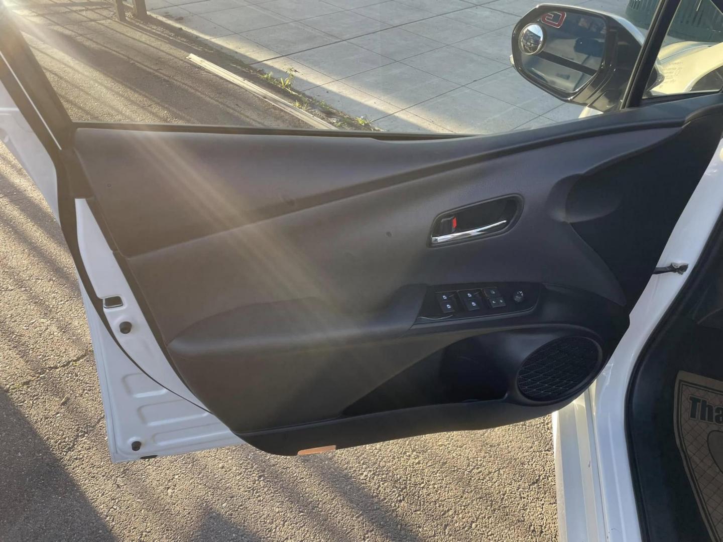 2018 WHITE Toyota Prius Prime Premium (JTDKARFP4J3) with an 1.8L L4 DOHC 16V HYBRID engine, CVT transmission, located at 744 E Miner Ave, Stockton, CA, 95202, (209) 944-5770, 37.956863, -121.282082 - PLUS TAXES AND FEES NO CHAGRER AVAILABLE - Photo#5