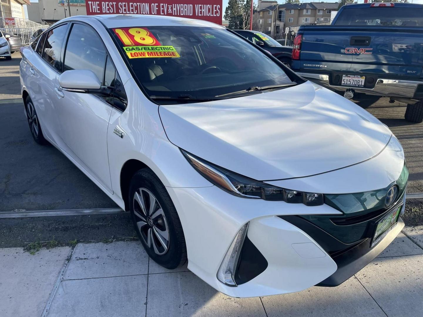 2018 WHITE Toyota Prius Prime Premium (JTDKARFP4J3) with an 1.8L L4 DOHC 16V HYBRID engine, CVT transmission, located at 744 E Miner Ave, Stockton, CA, 95202, (209) 944-5770, 37.956863, -121.282082 - PLUS TAXES AND FEES NO CHAGRER AVAILABLE - Photo#0