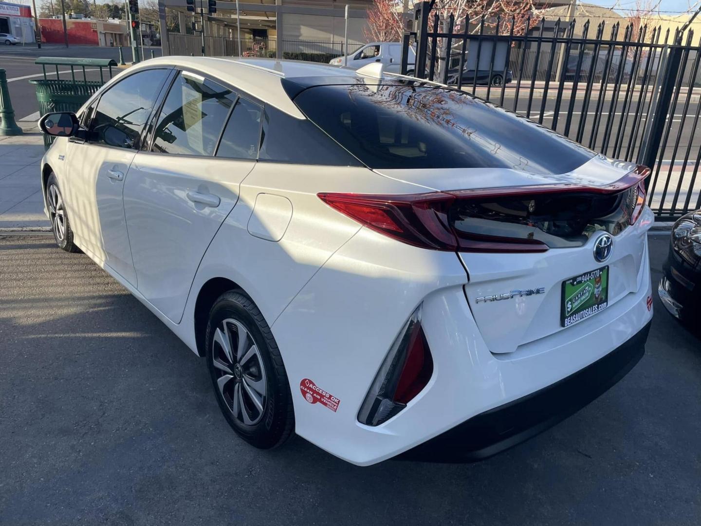 2018 WHITE Toyota Prius Prime Premium (JTDKARFP4J3) with an 1.8L L4 DOHC 16V HYBRID engine, CVT transmission, located at 744 E Miner Ave, Stockton, CA, 95202, (209) 944-5770, 37.956863, -121.282082 - PLUS TAXES AND FEES NO CHAGRER AVAILABLE - Photo#11