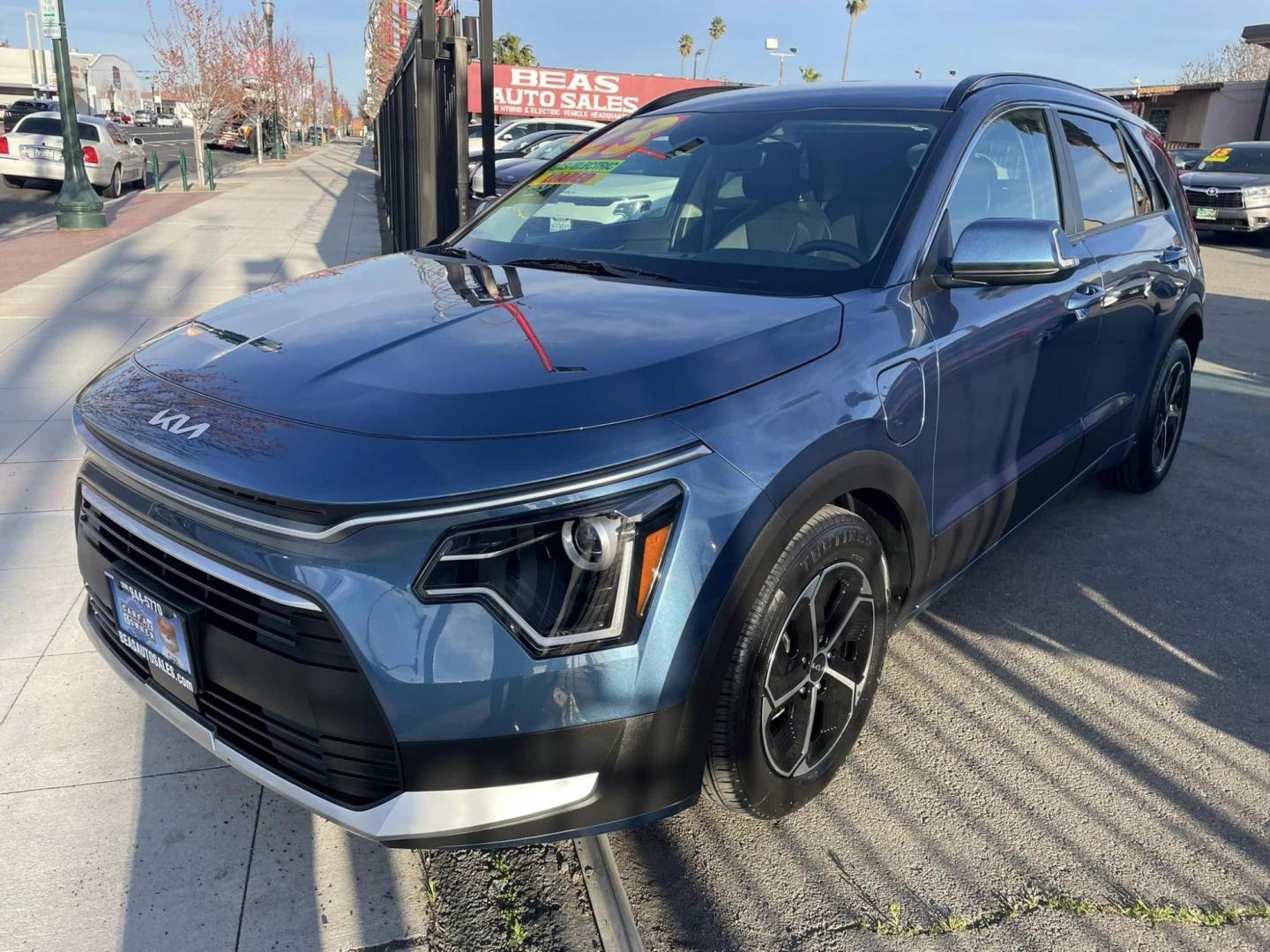 2023 Kia Niro EX (KNDCS3LF3P5) with an 1.6L L4 DOHC 16V HYBRID engine, 6A transmission, located at 744 E Miner Ave, Stockton, CA, 95202, (209) 944-5770, 37.956863, -121.282082 - Photo#4