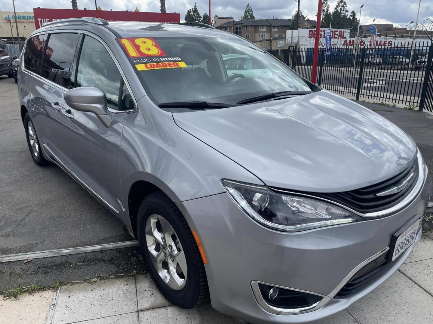 2018 Chrysler Pacifica Hybrid Touring L (2C4RC1L74JR) with an 3.6L V6 DOHC 24V HYBRID engine, CVT transmission, located at 744 E Miner Ave, Stockton, CA, 95202, (209) 944-5770, 37.956863, -121.282082 - PLUS TAXES AND FEES NO CHAGER AVAILABLE - Photo#1