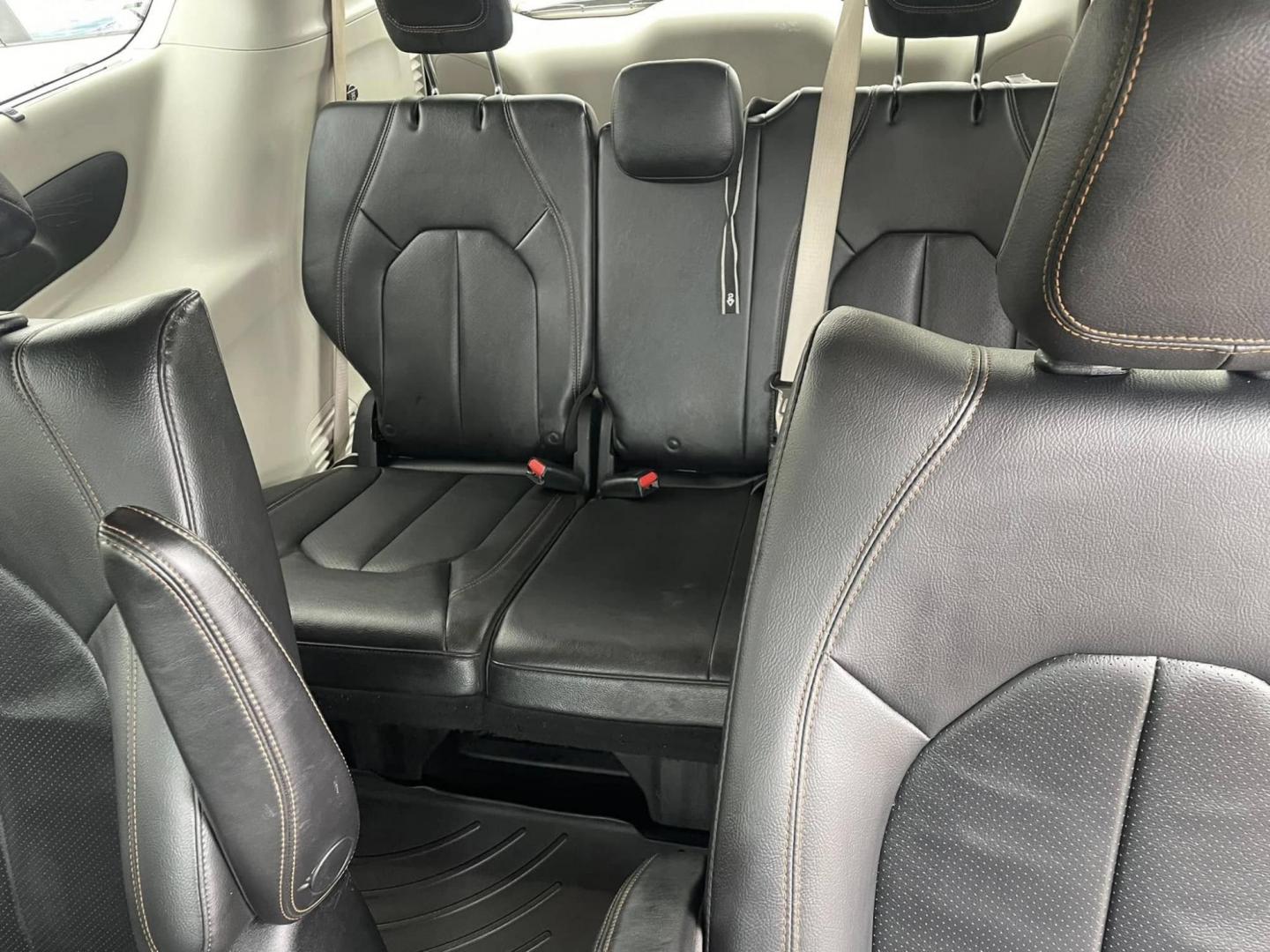 2018 Chrysler Pacifica Hybrid Touring L (2C4RC1L74JR) with an 3.6L V6 DOHC 24V HYBRID engine, CVT transmission, located at 744 E Miner Ave, Stockton, CA, 95202, (209) 944-5770, 37.956863, -121.282082 - PLUS TAXES AND FEES NO CHAGER AVAILABLE - Photo#10