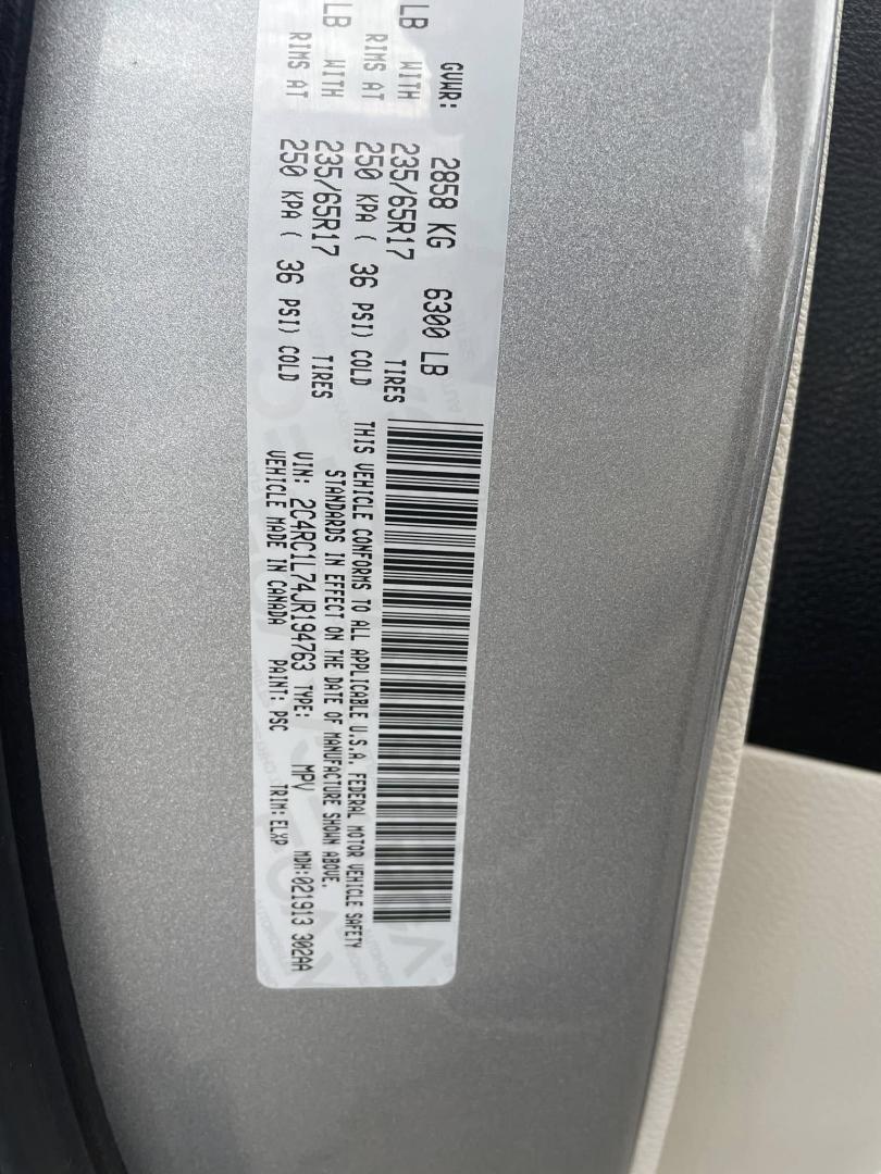 2018 Chrysler Pacifica Hybrid Touring L (2C4RC1L74JR) with an 3.6L V6 DOHC 24V HYBRID engine, CVT transmission, located at 744 E Miner Ave, Stockton, CA, 95202, (209) 944-5770, 37.956863, -121.282082 - PLUS TAXES AND FEES NO CHAGER AVAILABLE - Photo#14